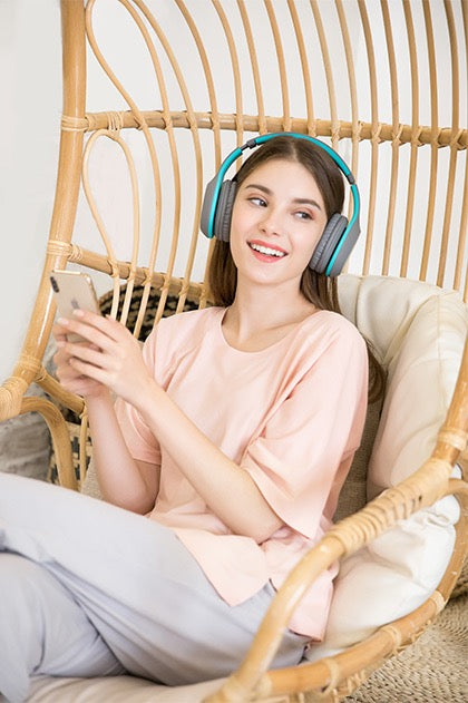 A18 Wireless Bluetooth Headphones – 40mm Drivers, 8H Playback, Clear Audio